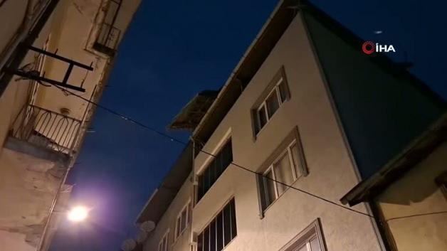 Bursa’da Lodos Fırtınası Hayatı Felç Etti: Çatılar Uçtu, Ekipler Seferber Oldu